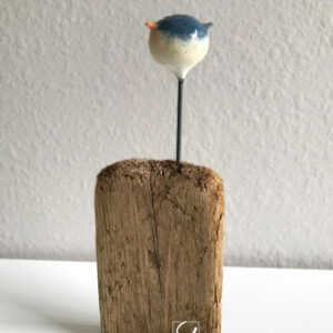 junco bird sculpture by artist Sue Kemnitz